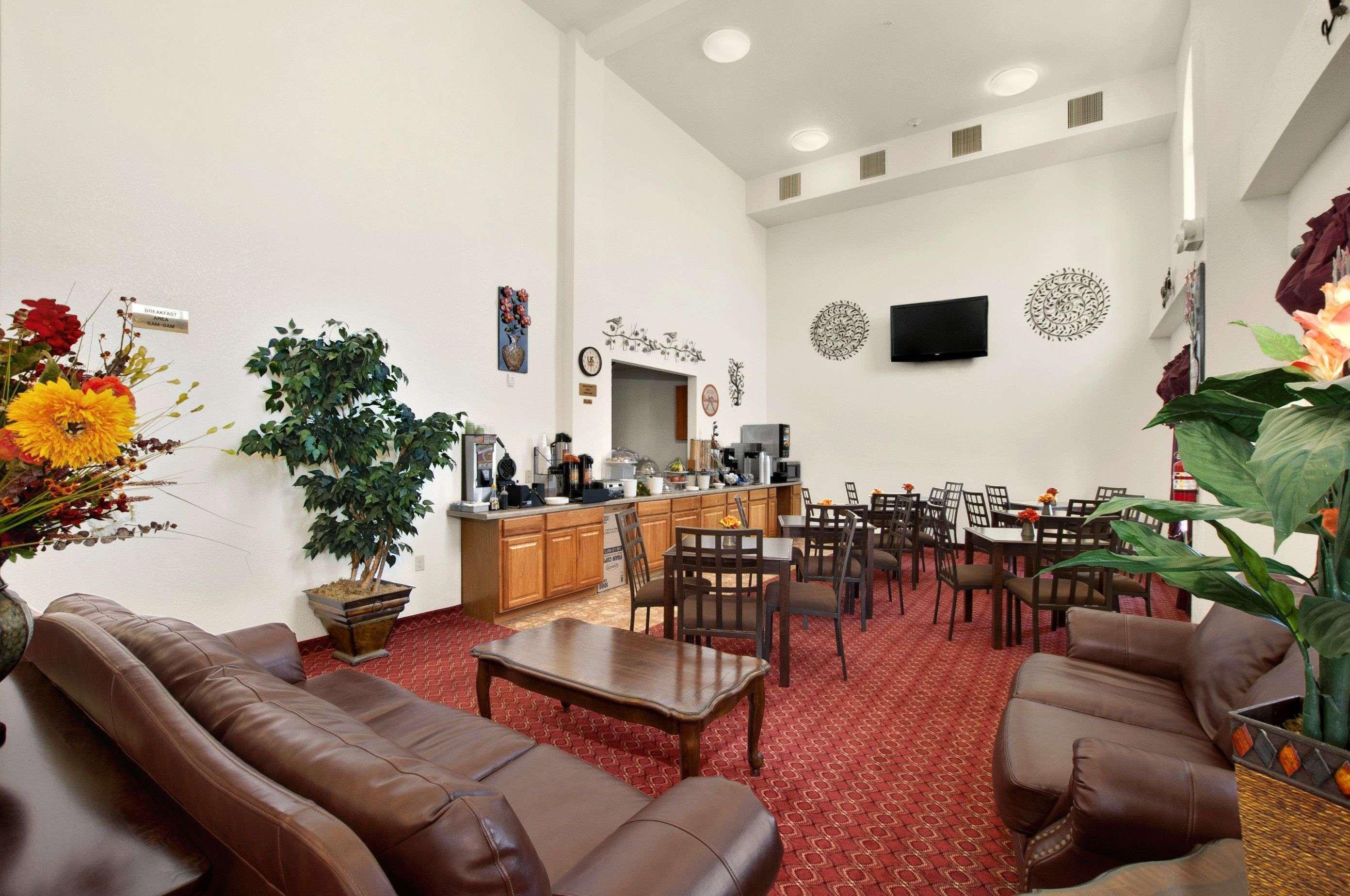 Howard Johnson By Wyndham Lubbock Tx Buitenkant foto