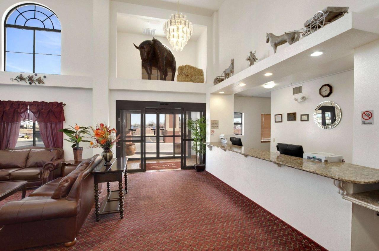 Howard Johnson By Wyndham Lubbock Tx Buitenkant foto