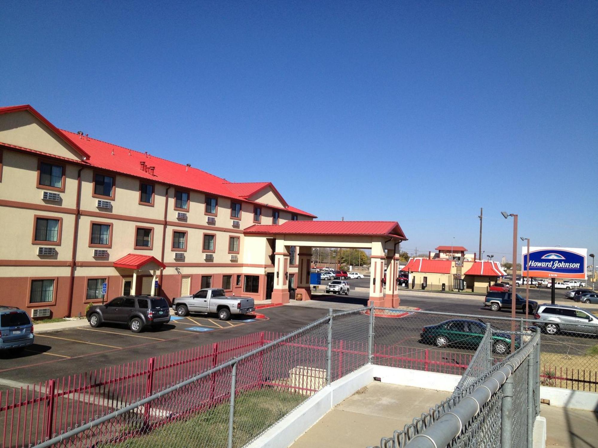 Howard Johnson By Wyndham Lubbock Tx Buitenkant foto