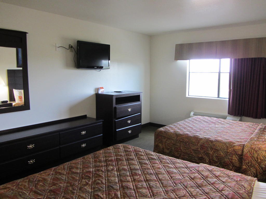 Howard Johnson By Wyndham Lubbock Tx Buitenkant foto